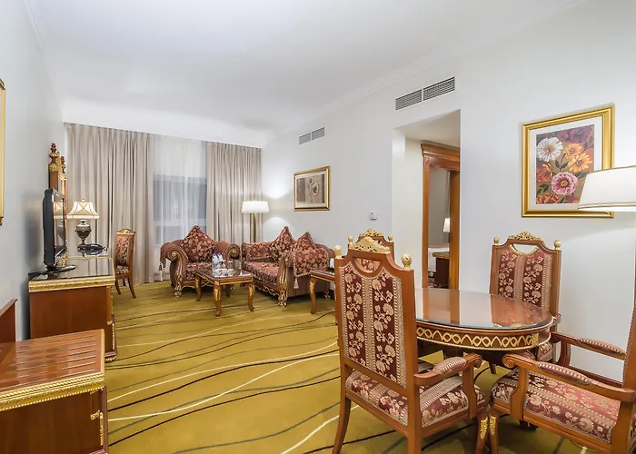Sunday Hotel Holiday International Dubai