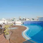 Sunday Hotel Holiday International Dubai 